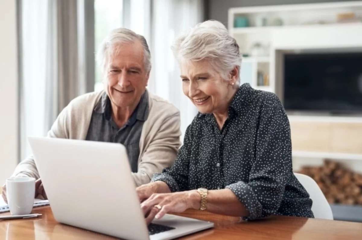 Двухэтапное увеличение пенсий - иллюстрация радости