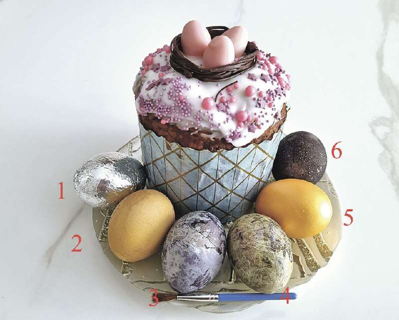 Яйца, окрашенные вином Яйца, окрашенные вином