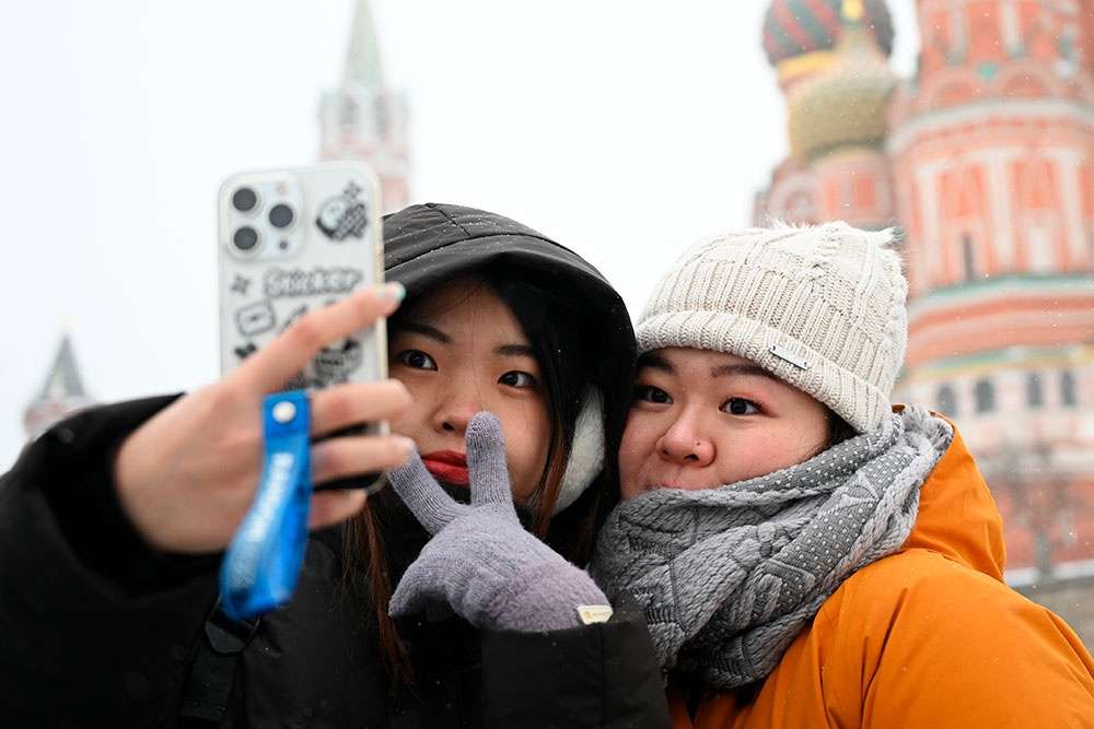 Восточные гости спешат в Россию: туристический бум! Туристы из Азии и Ближнего Востока выбирают Россию для путешествий
