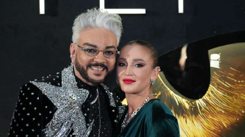 Новости - Между ними химия? Бузова устроила горячие игры с Киркоровым на концерте Билана Между ними химия? Бузова устроила горячие игры с Киркоровым на концерте Билана - новости