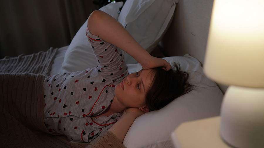 ​Исследователи указали на маленькое число следующих советам перед сном подростков - новости