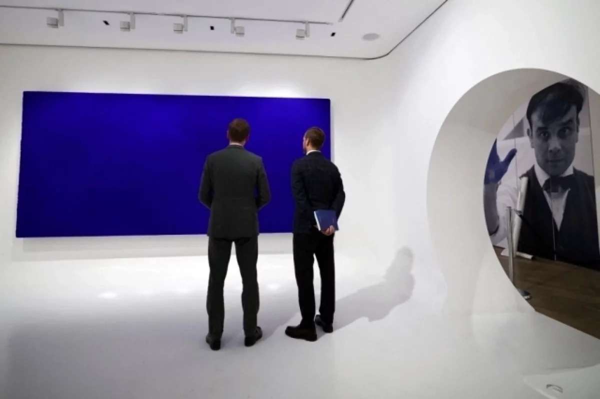 В Париже монохромная картина Ива Кляйна продана за рекордные 18,4 млн евро Та самая синяя мечта за 18,4 млн евро