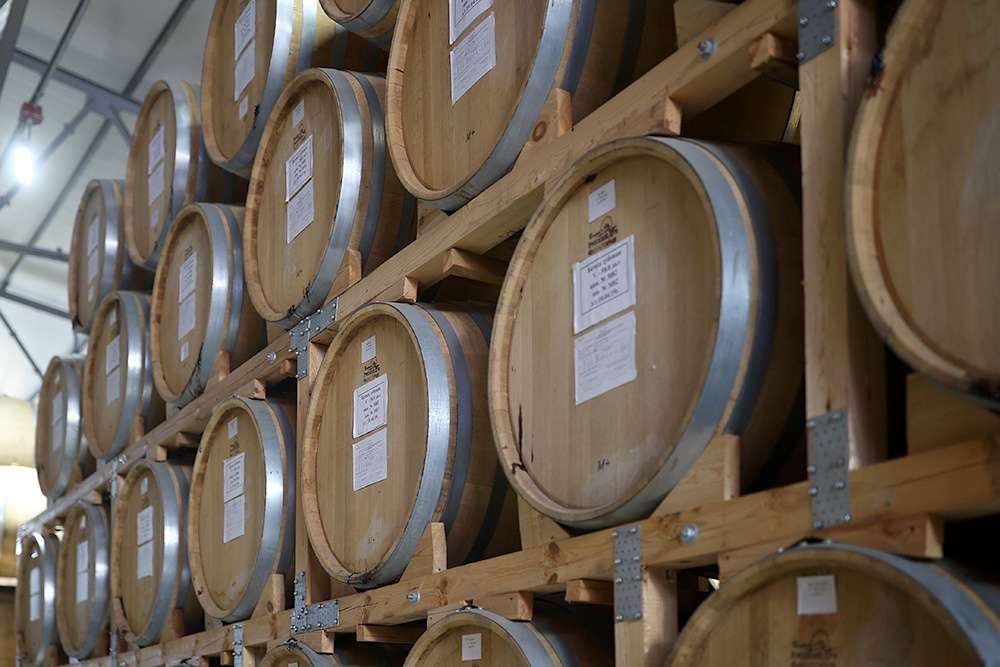 Новости - Российское виноделие набирает обороты: Импорт снижается, производство растет Российское виноделие набирает обороты: Импорт снижается, производство растет - новости