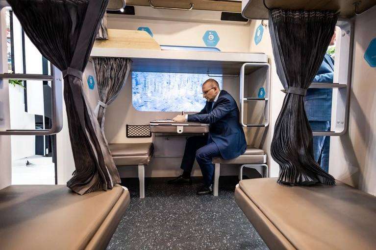 Плацкарт будущего: в России представили новый вагон габарита Т - новости