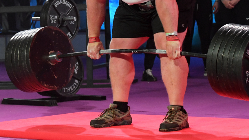 Шок контент наших штангистов пустили с флагом и гимном тягать железо на зависть всему миру - новости