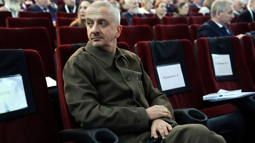 Король хайпа на троне! Богомолов возглавил Школу-студию МХАТ, теперь заживем модно, дерзко и гениально - новости