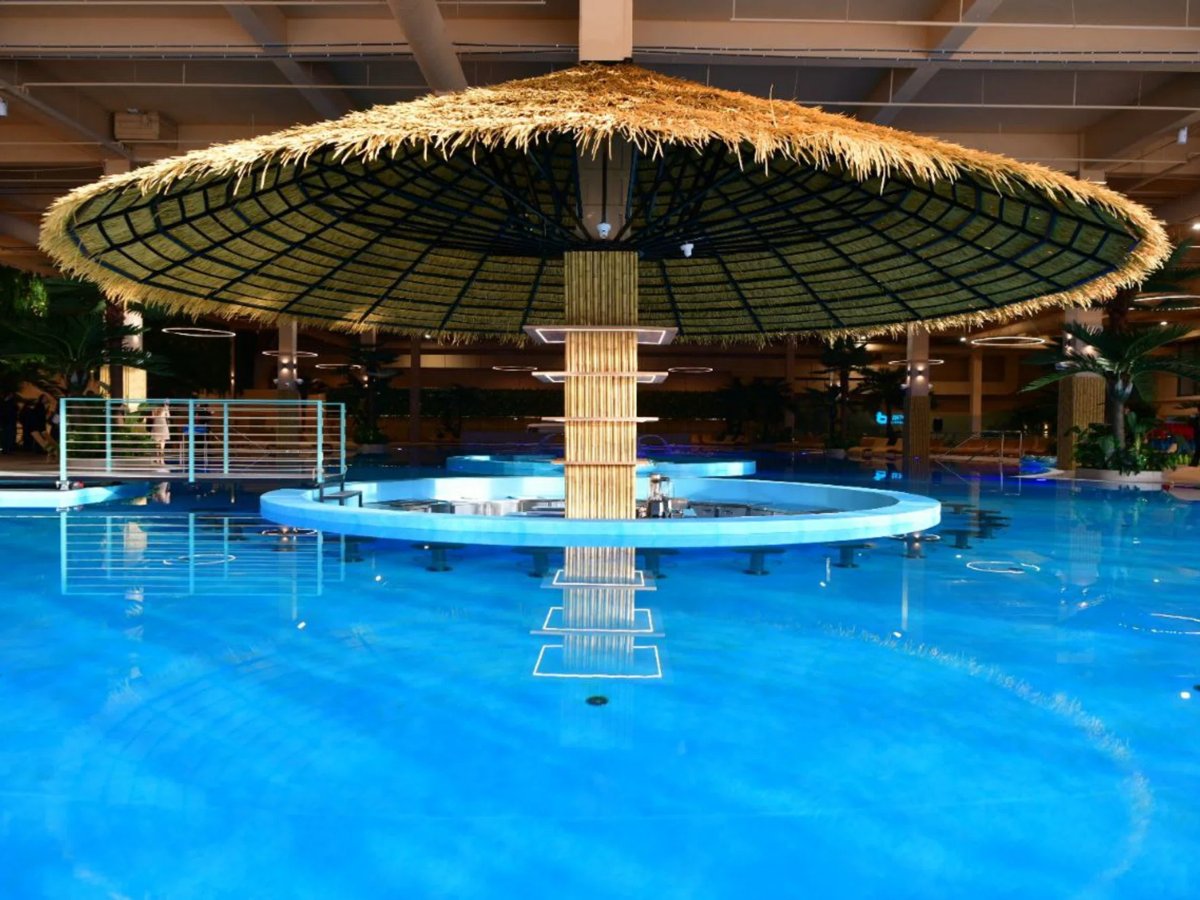 Пока ты превращаешься в сосульку, в Екатеринбурге открыли жаркий тропический рай для тотального кайфа - новости