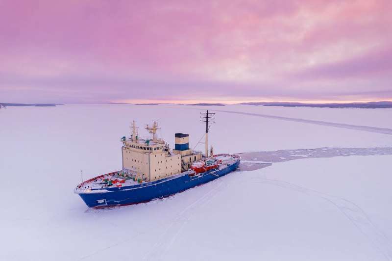 Новости - Северный магнитный полюс решил сделать неожиданную экскурсию в сторону России — и не просто так, а с преградами и приключениями,... Северный магнитный полюс решил сделать неожиданную экскурсию в сторону России — и не просто так, а с преградами и приключениями,... - новости