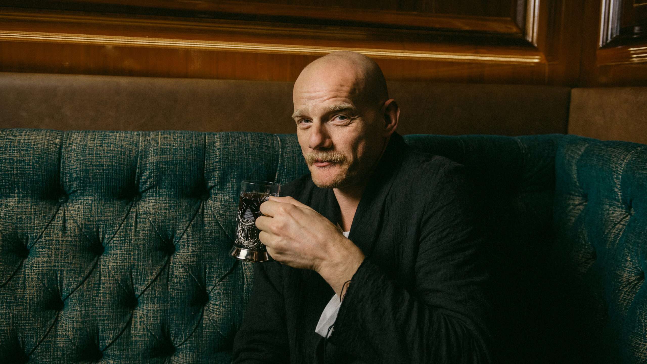 Новости - «Я сыграл все про любовь!» — с важным видом заявляет Юрий Колокольников, словно только что открыл секрет вселенной. И действител... «Я сыграл все про любовь!» — с важным видом заявляет Юрий Колокольников, словно только что открыл секрет вселенной. И действител... - новости